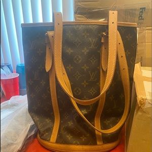 Bucket Pm Louis Vuitton